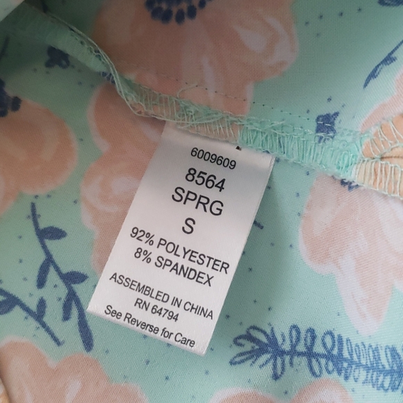 MedCouture Scrub Top - Picture 4 of 4